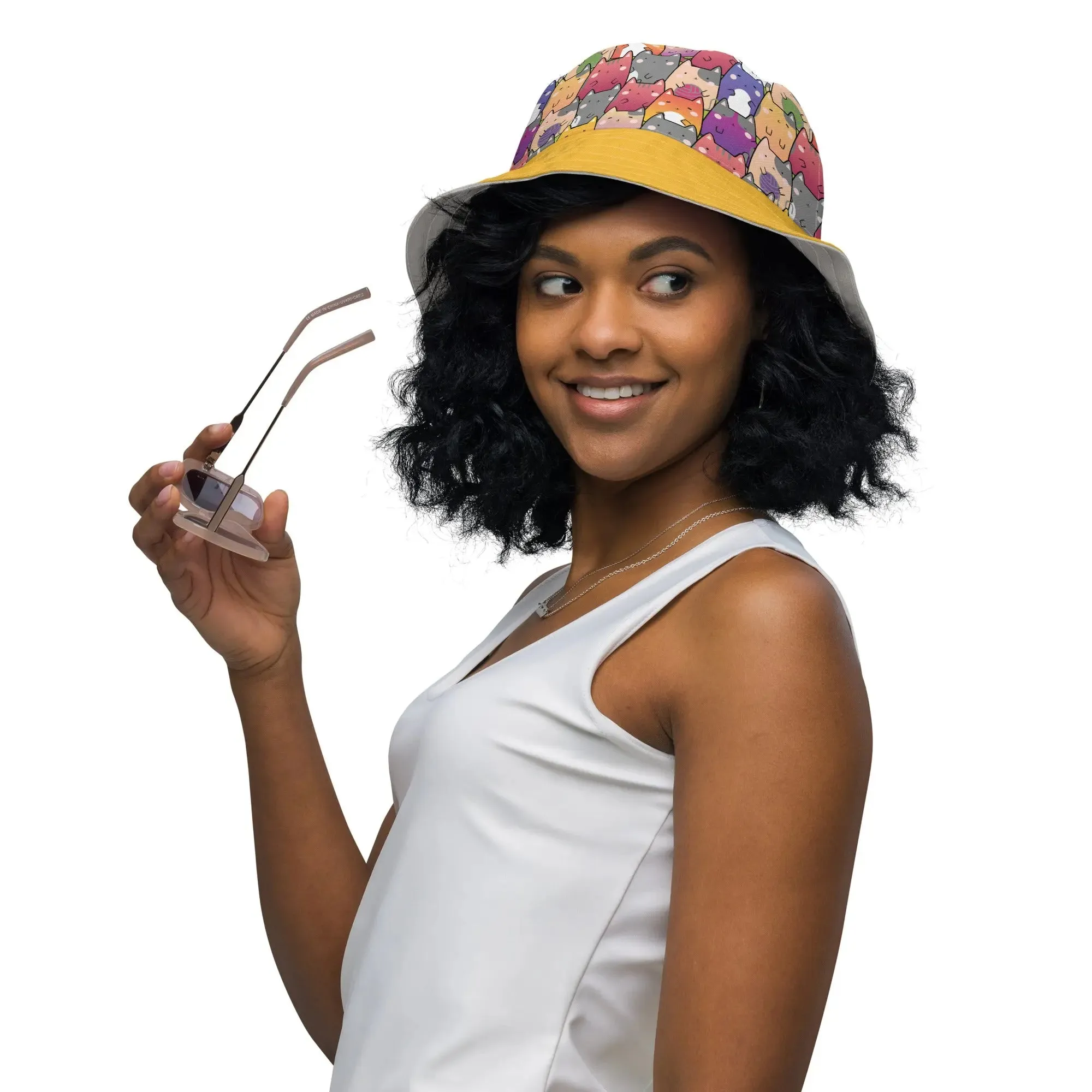 "Radiant Cats" - reversible Bucket Hat